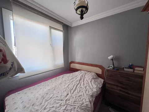 BORNOVA ÇAMDİBİ'NDE EŞYALI 1+1 SATILIK DAİRE — fotoğraf 5